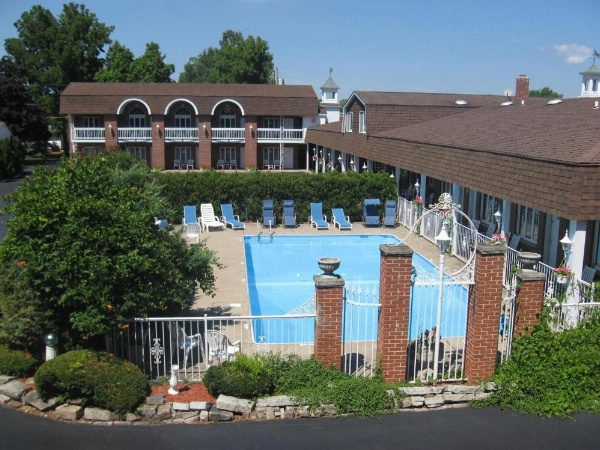 Lockport Inn and Suites image 11