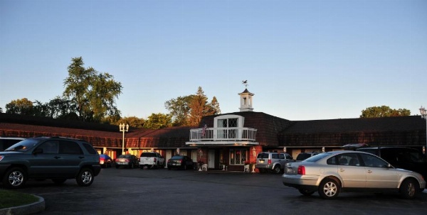 Lockport Inn and Suites image 12