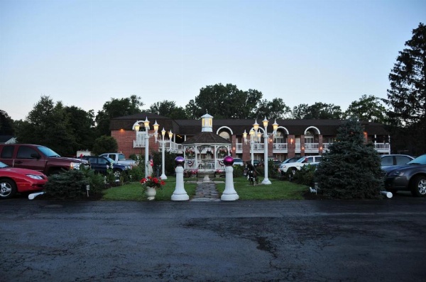 Lockport Inn and Suites image 13