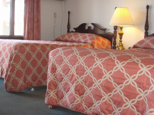 Lockport Inn and Suites image 20