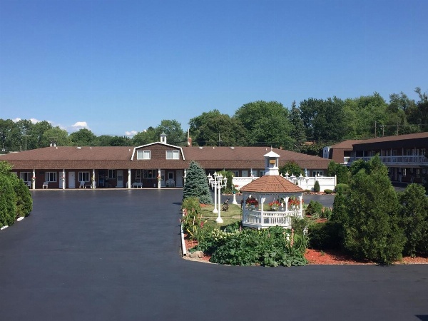 Lockport Inn and Suites image 7